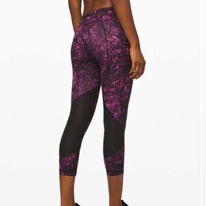 Lululemon Pace Rival Crop 22" Undercurrent Grapealicious Multi / Black size 6